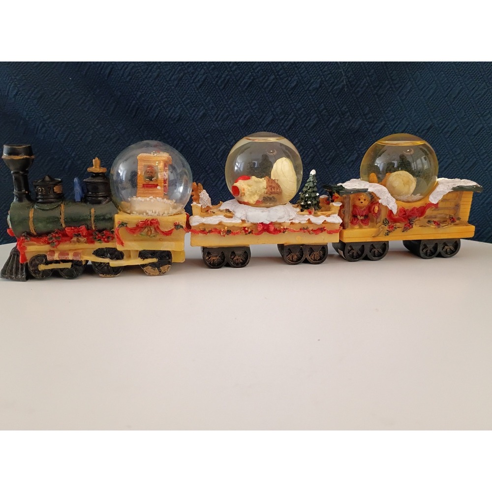 Holiday Collection 3 Piece Christmas Waterball Train Set Snow Globes Vintage